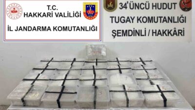 Hakkari İl Jandarma Komutanlığı ekipleri, uyuşturucuyla mücadele kapsamında yaptıkları operasyonda