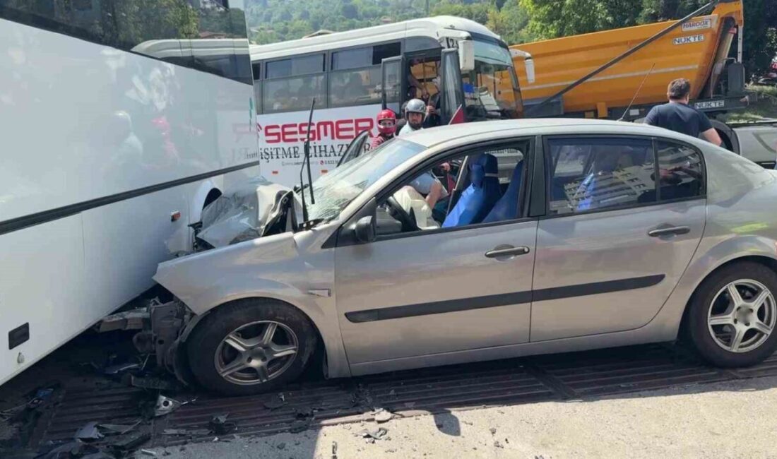 Zonguldak’ın Kilimli ilçesinde meydana gelen trafik kazasında özel halk otobüsü