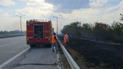 İstanbul-Edirne Otoyolu’nun Havsa bölümünde meydana gelen anız yangını nedeniyle otoban