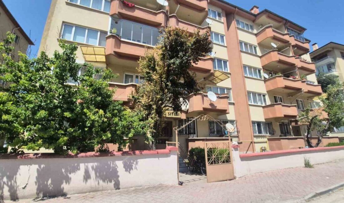 Eskişehir’de, Vişnelik Mahallesi Yörüksoy Sokak’ta bulunan 6 numaralı apartmanın 4.