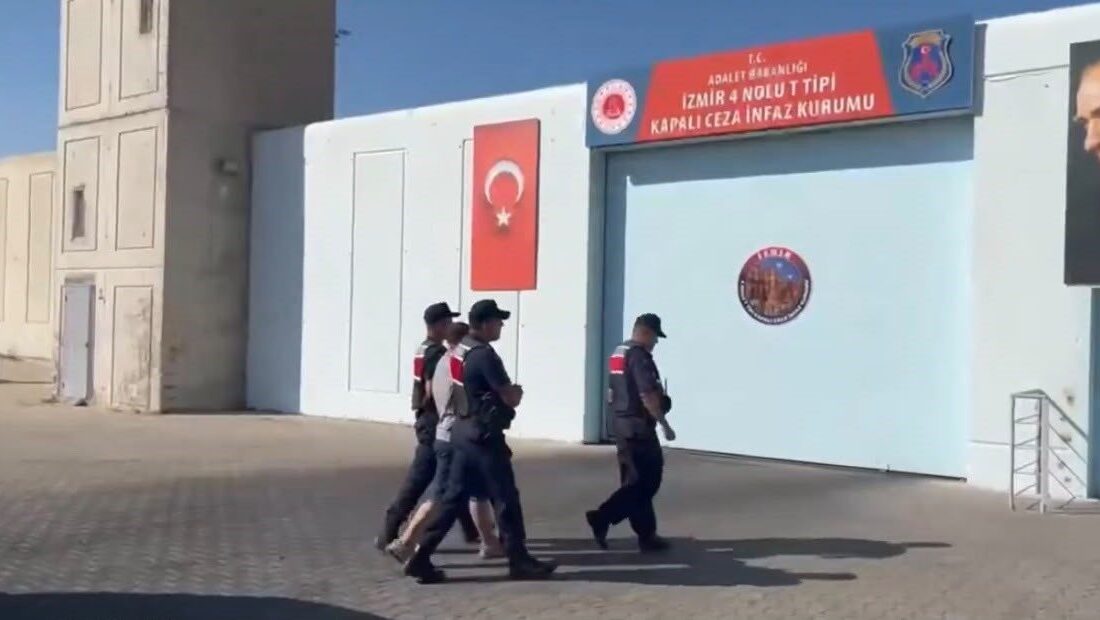 İçişleri Bakanlığı, İzmir ve Muğla illerinde gerçekleştirilen bir operasyonda Jandarma