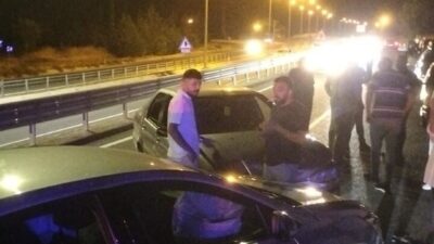Safranbolu ilçesinde meydana gelen trafik kazasında, iki otomobil çarpıştı ve
