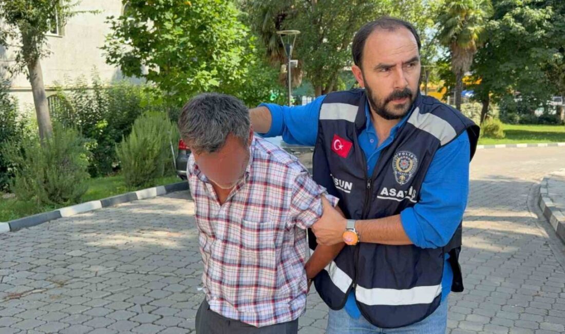 Samsun’da bir kuyumcu soygunu gerçekleştiren hırsızın, müştekiyi oyalayarak 100 bin