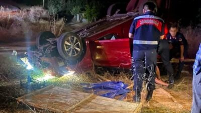 İnegöl ilçesinde otomobilin şarampole yuvarlanması sonucu meydana gelen kazada 3