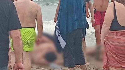 İnkumu, Bartın’ın popüler tatil merkezlerinden biri olup, şiddetli dalgalar sebebiyle