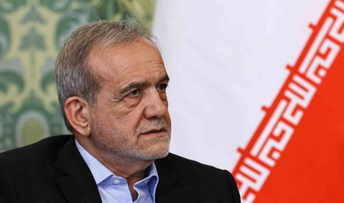 İran Cumhurbaşkanı Mesud Pezeşkiyan, başkent Tahran’da düzenlenen bir toplantıya katılarak,