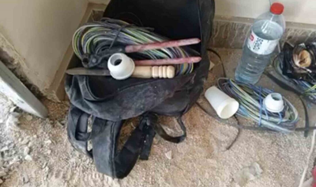 Hatay’ın Antakya ilçesinde, bir inşaat şantiyesinden yaklaşık 300 bin TL