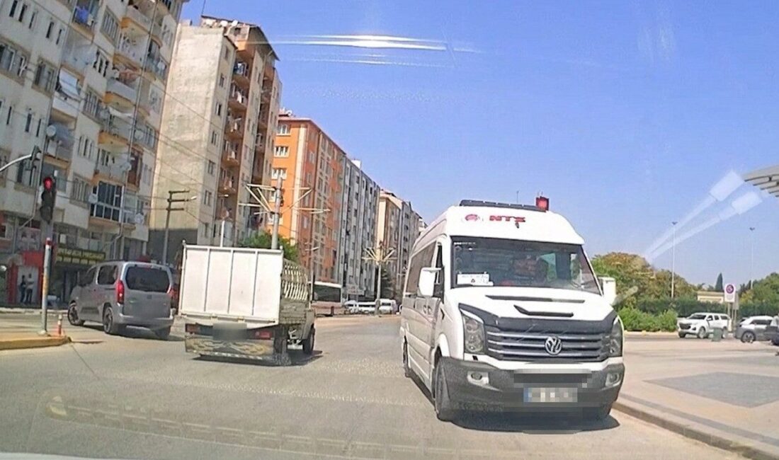 Eskişehir’de, Tepebaşı ilçesinde Şarhöyük Gazi Yakup Satar Caddesi’nde ters yöne