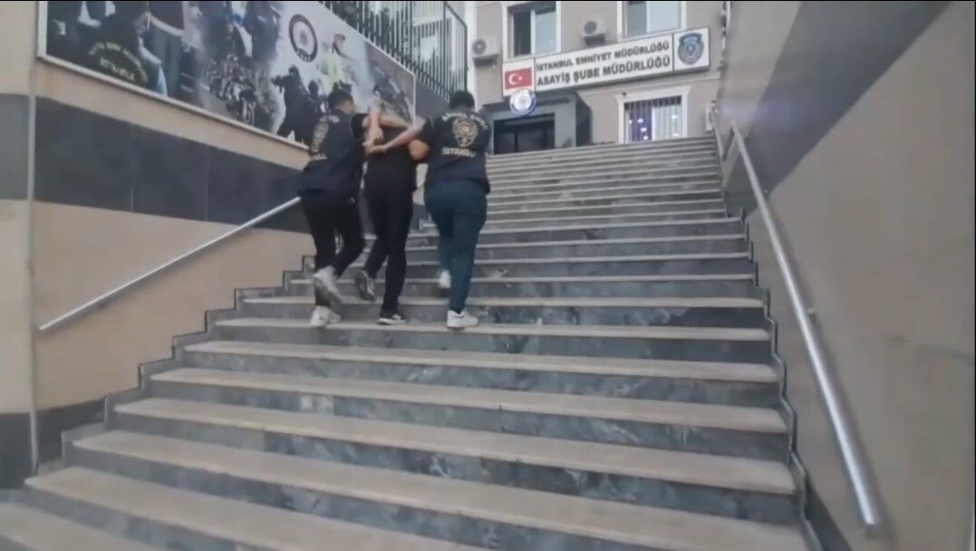 İstanbul Emniyet Müdürlüğü, turistlerden yankesicilik yaptığı belirlenen kişilere yönelik operasyon