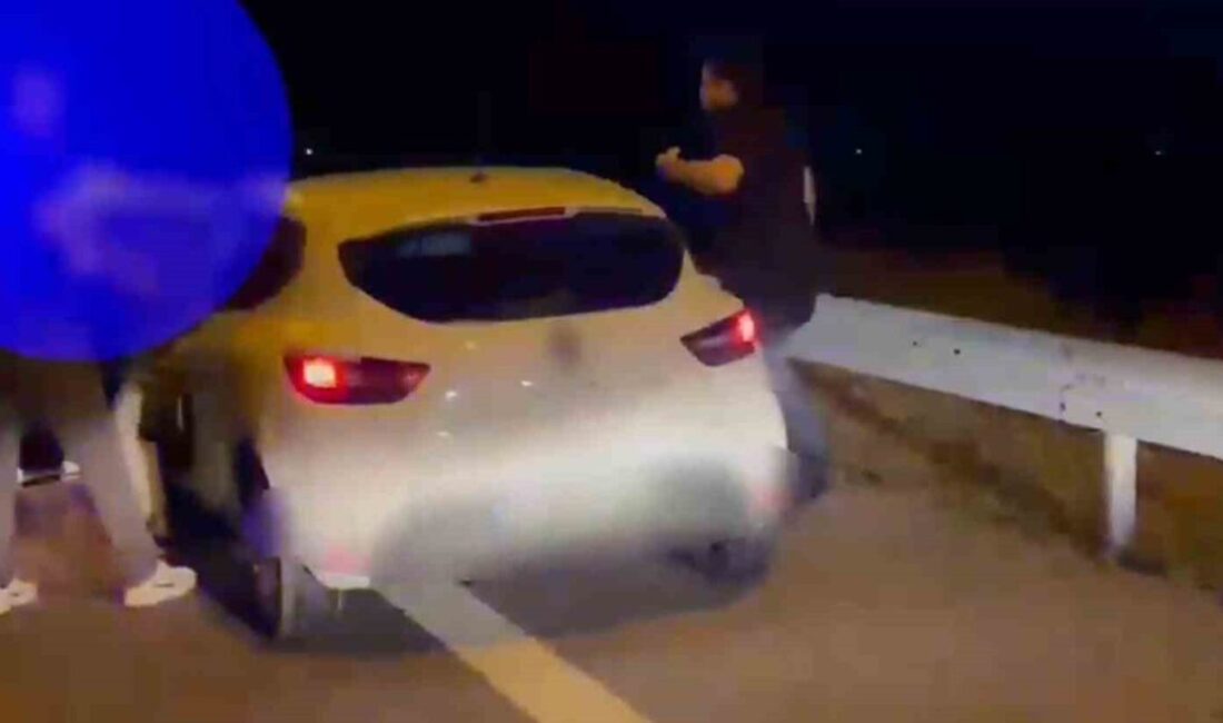 İstanbul’dan Sakarya’ya uyuşturucu sevkiyatı yapan iki kişi, otoyol gişelerinde düzenlenen