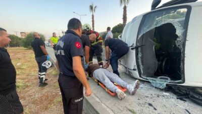 Kuşadası ilçesindeki trafik kazasında, iddiaya göre direksiyon başında uyuyan sürücü,