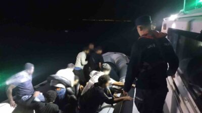 İzmir’in Menderes ilçesi kıyılarında Sahil Güvenlik Komutanlığı ekipleri, kısa süre