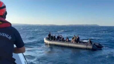 İzmir’in Seferihisar ve Çeşme ilçeleri açıklarında Sahil Güvenlik ekipleri, son