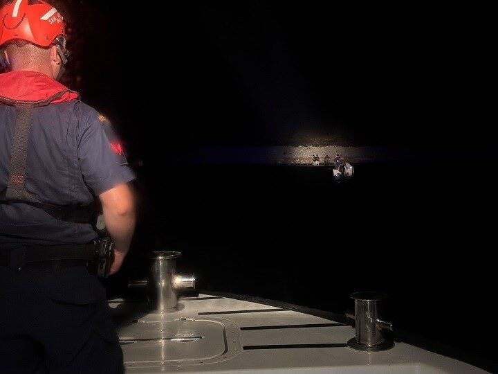 İzmir’in Urla ilçesinde Sahil Güvenlik ekipleri tarafından gerçekleştirilen karada operasyonda,