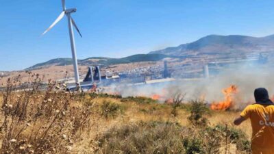 İzmir’in Aliağa ilçesindeki fabrikalar bölgesinde çıkan yangın, hızlı müdahale sayesinde