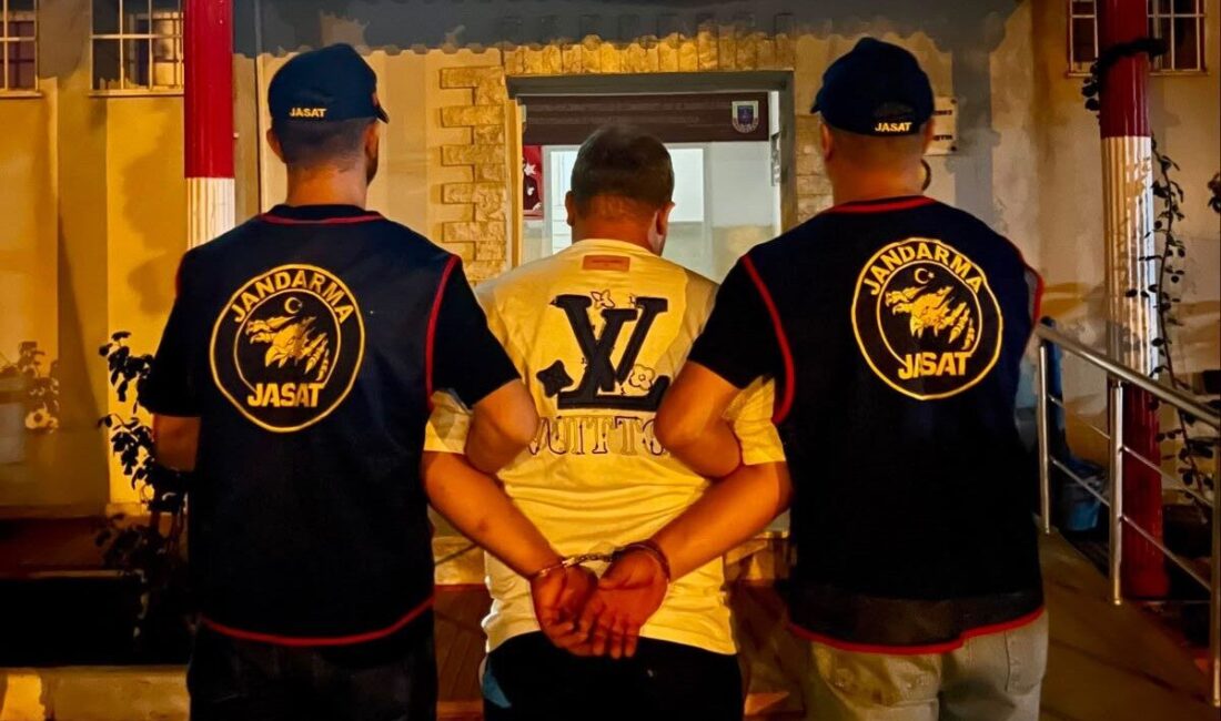 İzmir’in Seferihisar ilçesinde, 13 ayrı suçtan toplamda 15 yıl 7