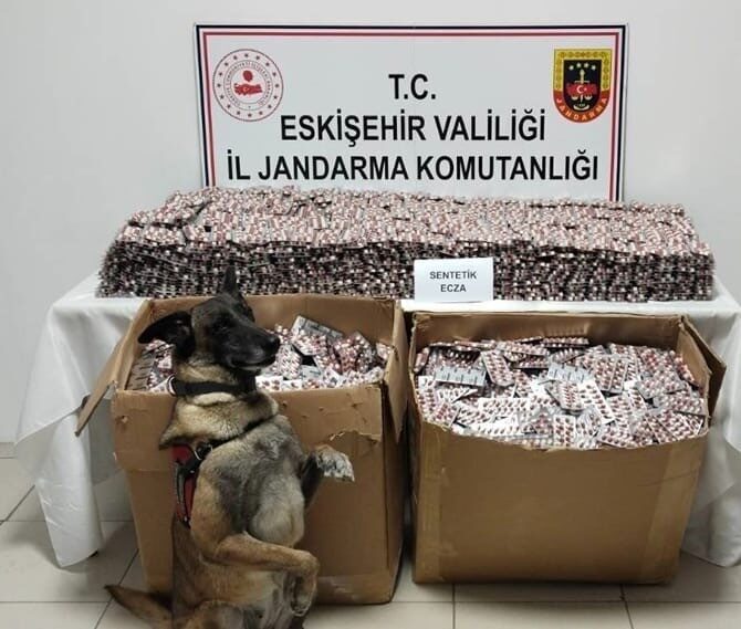 Eskişehir İl Jandarma Komutanlığı ekipleri tarafından gerçekleştirilen operasyonda, İstanbul’dan Eskişehir’e
