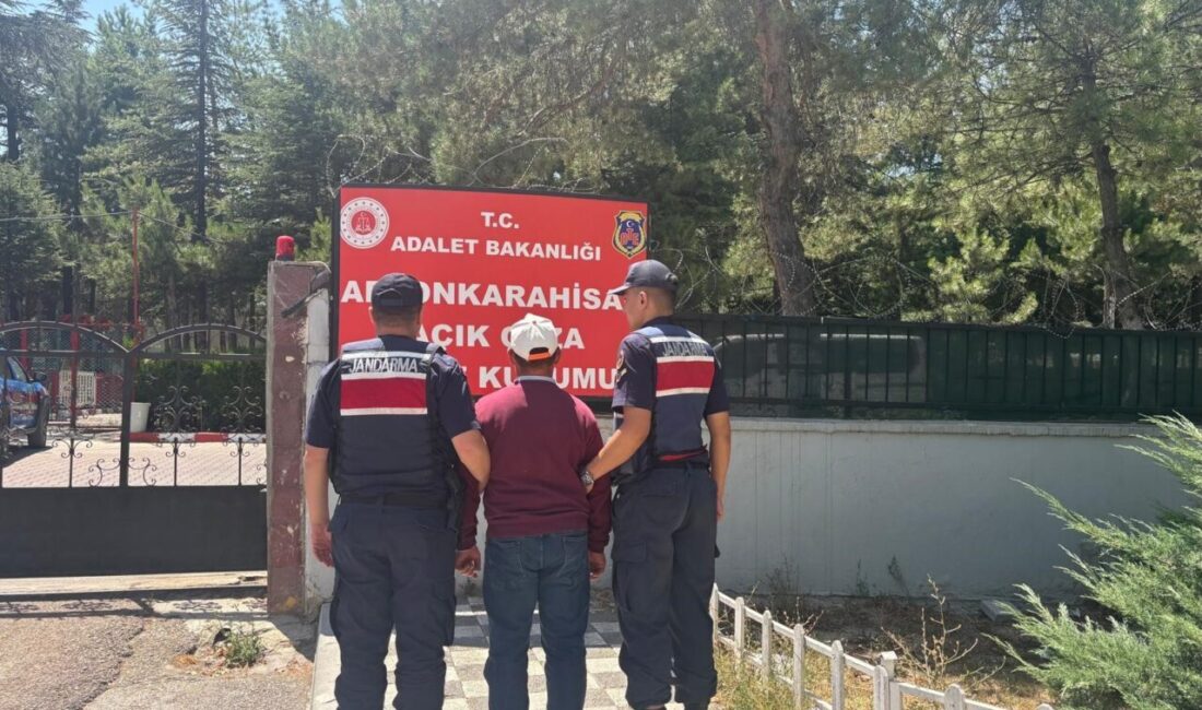 Afyonkarahisar İl Jandarma Komutanlığı, son bir hafta içerisinde aranan kişilerin