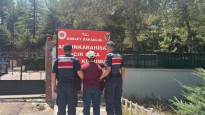 Afyonkarahisar İl Jandarma Komutanlığı, son bir hafta içerisinde aranan kişilerin