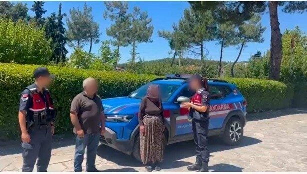 Denizli’nin Bekilli ilçesinde, vatandaşları polis ve savcı gibi tanıtarak “Altınları