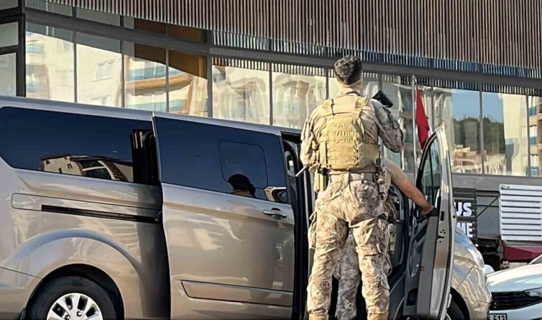 Gebze ilçesinde aranan bir şüphelinin yakalanmasıyla ilgili operasyon sırasında olayın