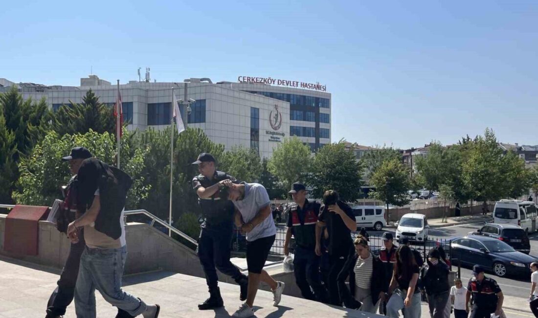 Tekirdağ’ın Kapaklı ilçesindeki Pınarça Mahallesi’nde bir kişiyi şantajla tehdit ederek