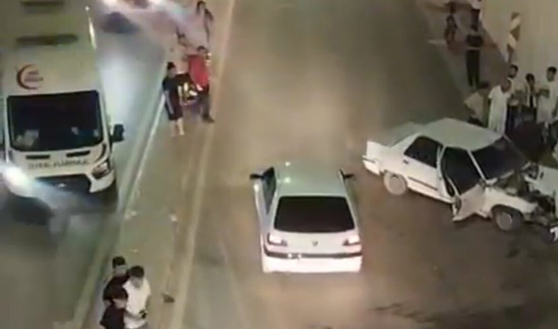 Kahramanmaraş’ta meydana gelen trafik kazasında, Dulkadiroğlu ilçesinde Tevfik Kadıoğlu Bulvarı’nda