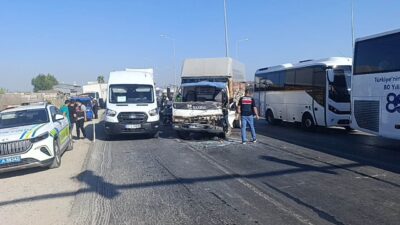 Antalya-Manavgat D-400 Karayolu Gültepe ışıklı kavşağında meydana gelen trafik kazasında
