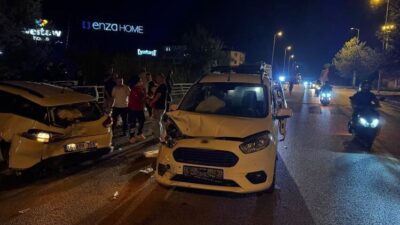 Karabük’te meydana gelen bir trafik kazasında otomobil ile hafif ticari