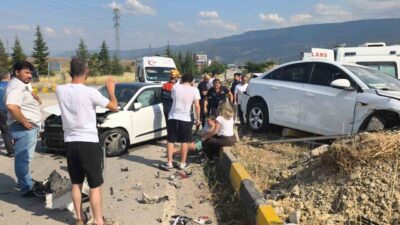 Safranbolu ilçesinde meydana gelen trafik kazasında, Baba Sultan Kavşağı’nda iki