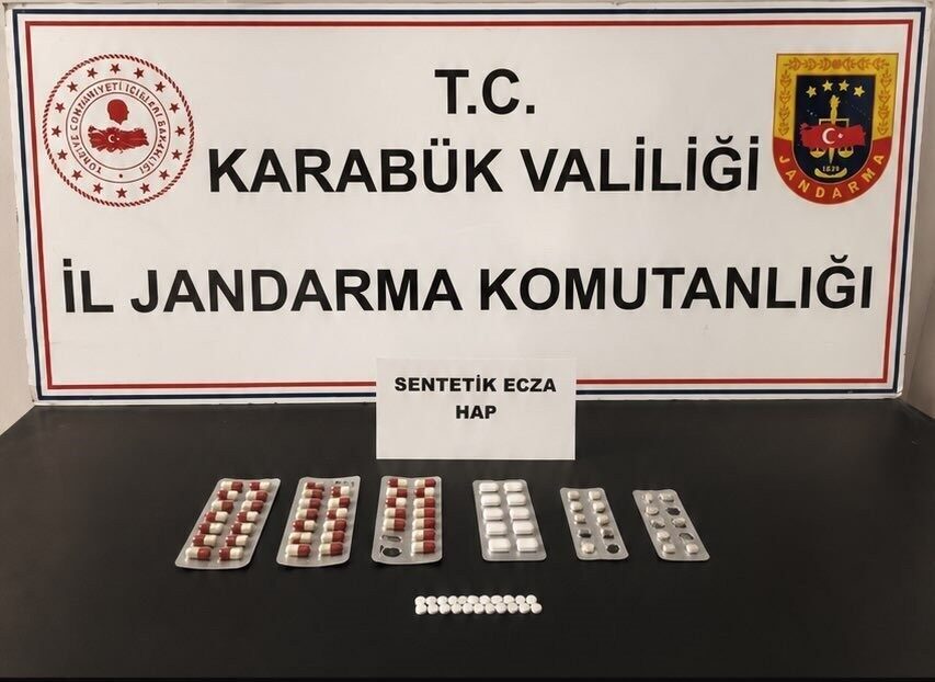 Karabük’te jandarma ekipleri tarafından gerçekleştirilen operasyonlarda çeşitli miktarda uyuşturucu madde