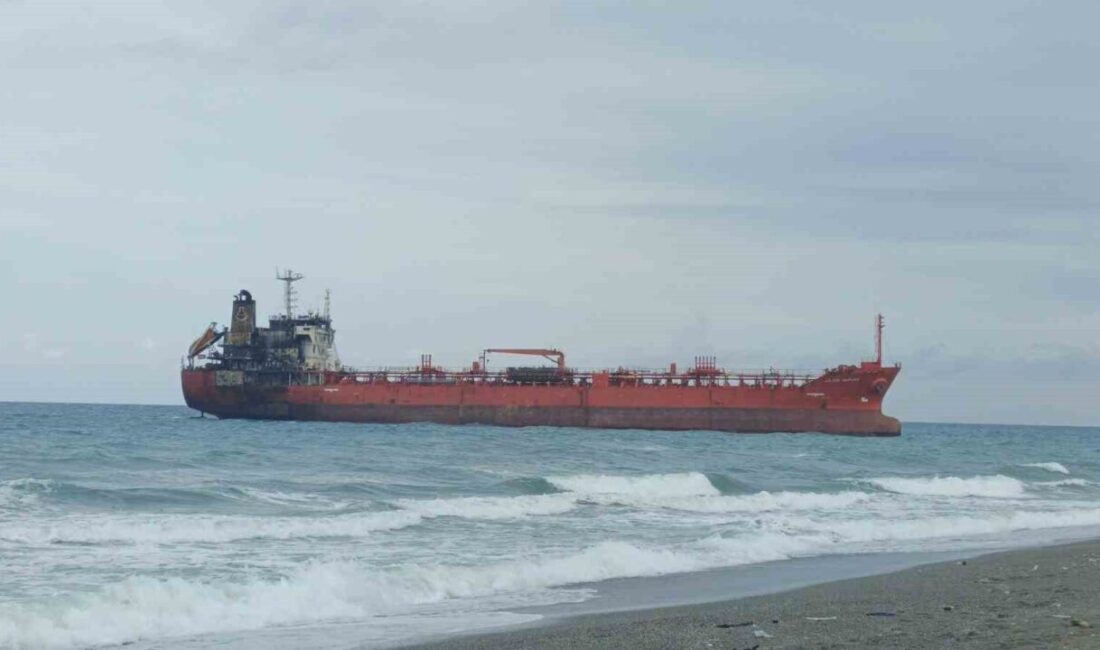 Hong Kong bayraklı M/T Golden Sapling isimli gemi, Karadeniz’de yaşanan