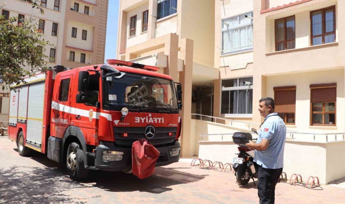 Karaman ilinde bir apartman dairesinde meydana gelen yangın, itfaiye ekiplerinin