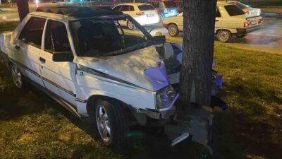 Karaman’da meydana gelen trafik kazasında, bir otomobil sürücüsü kontrolünü kaybederek