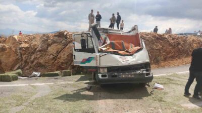 Ermenek ilçesine bağlı Tepebaşı köyü yakınlarında meydana gelen trafik kazasında,