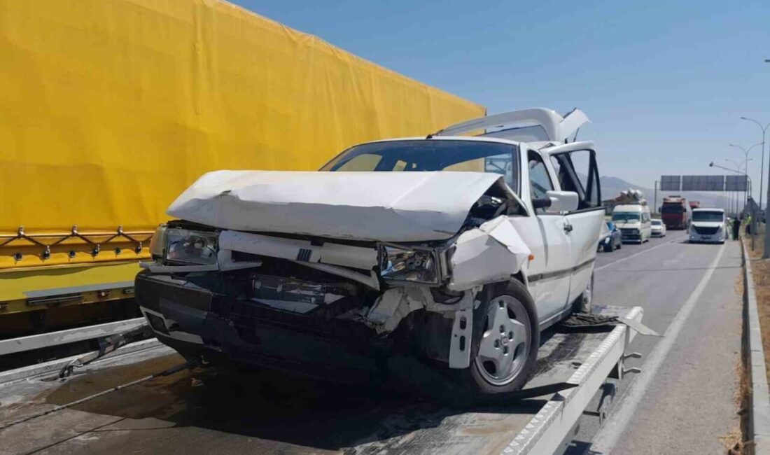Konya’nın Karapınar ilçesinde meydana gelen zincirleme trafik kazasında 9 kişi