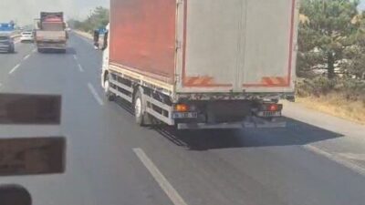 Eskişehir-Bursa karayolunda bilinmeyen bir nedenden ötürü otluk alanda başlayan yangın,