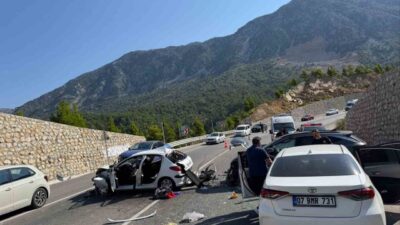 Beydiğin Mahallesi’nde Antalya-Konya kara yolunda meydana gelen bir trafik kazasında,