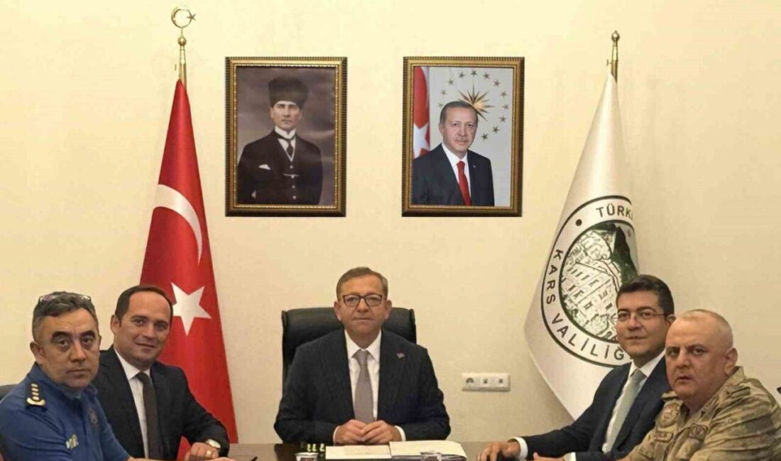 Kars Valisi Ziya Polat başkanlığında düzenlenen İl Güvenlik ve Asayiş