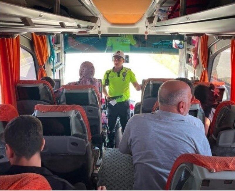 Kars ilinde, şehirler arası karayollarında seyahat eden yolcu ve yük