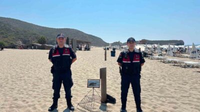 Antalya İl Jandarma birimleri, nesli tehlike altında olan deniz kaplumbağalarının