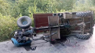 Kastamonu’nun İnebolu ilçesinde bir tarım aracının devrilmesi sonucu sürücü yaralandı.
