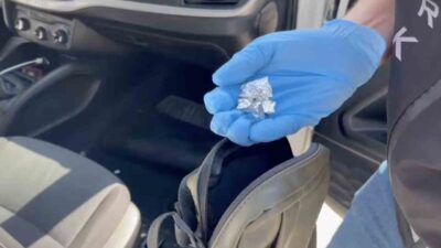 Kastamonu’da polis ekipleri tarafından gerçekleştirilen uyuşturucu operasyonunda, 4 şüpheliden 2’si