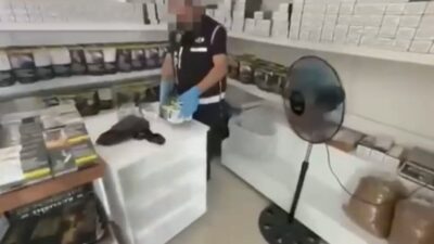 Kayseri’de polis ekipleri tarafından gerçekleştirilen operasyonda 13 bin adet makaron