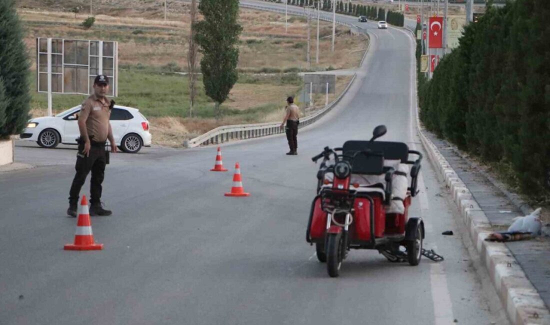 Karaman’da bir otomobilin çarpması sonucu ağır yaralanan elektrikli bisiklet sürücüsü