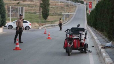 Karaman’da bir otomobilin çarpması sonucu ağır yaralanan elektrikli bisiklet sürücüsü