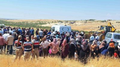 Şanlıurfa’da meydana gelen trafik kazasında hayatını kaybeden 3 kuzenin defni