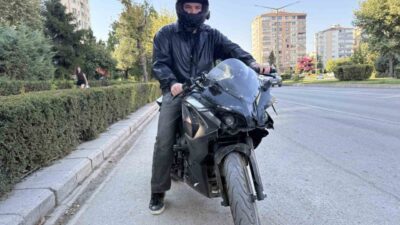 Sümer Mahallesi’nde meydana gelen kazanın ardından motosikletini otoparktan teslim alan
