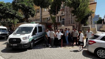 Adana’da bir kebap restoranına silahlı saldırı düzenlendi, saldırganı durdurmaya çalışırken
