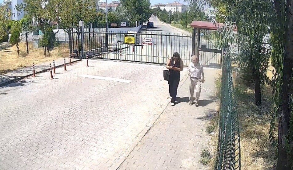 Eskişehir’de yaşanan olayda, dolandırıcıların hedefi olan 81 yaşındaki bir adamın